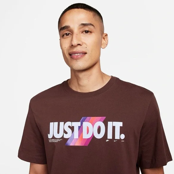 Nike Sportswear Color Stripes "Just Do It" Graphic Tee - Picture 3 of 4